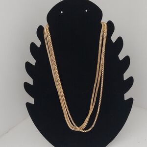 Elegant Gold Chain NecklaceIn Goldtone